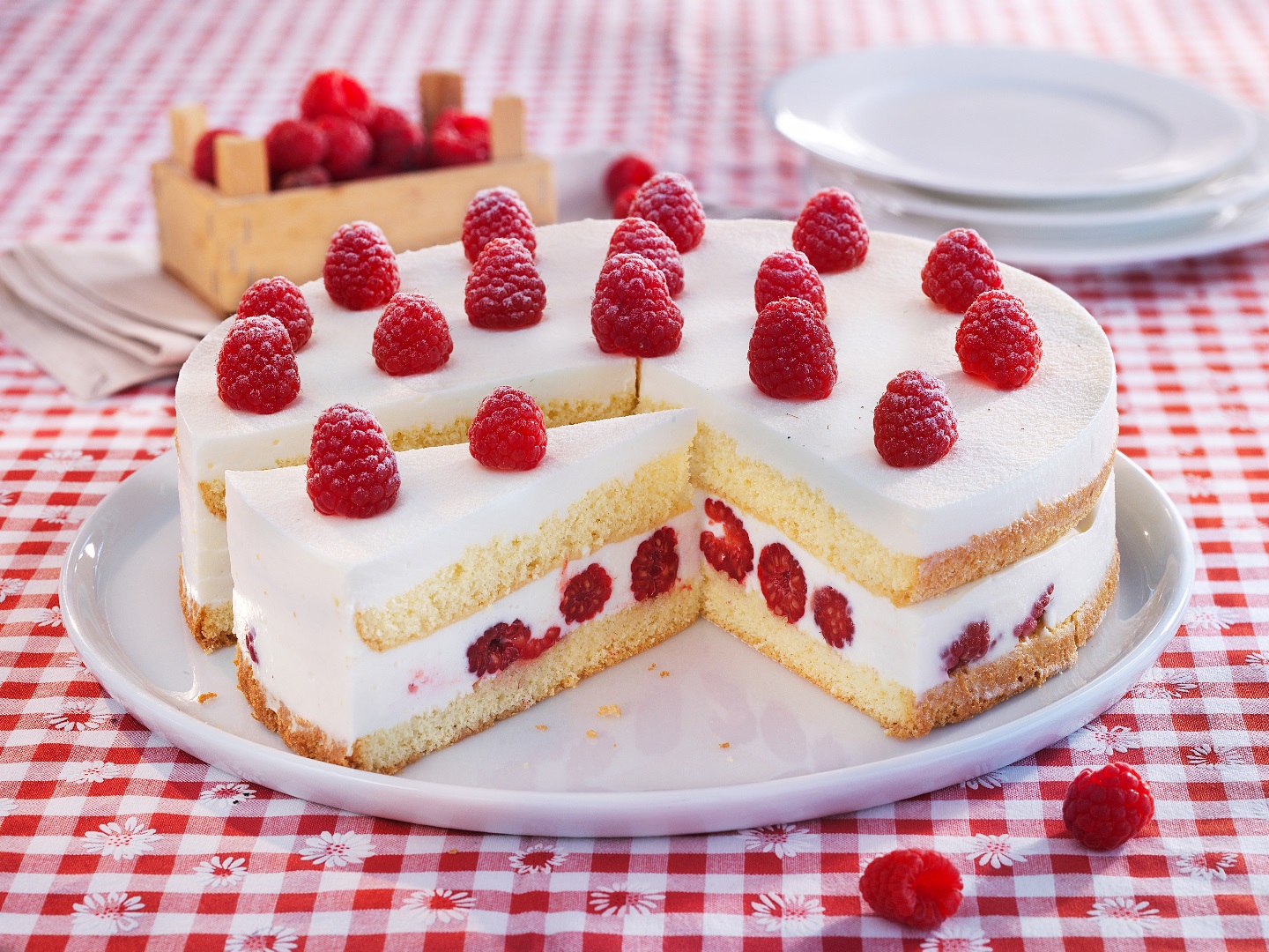 Leckere Joghurt-Torte Mit Frischen Himbeeren