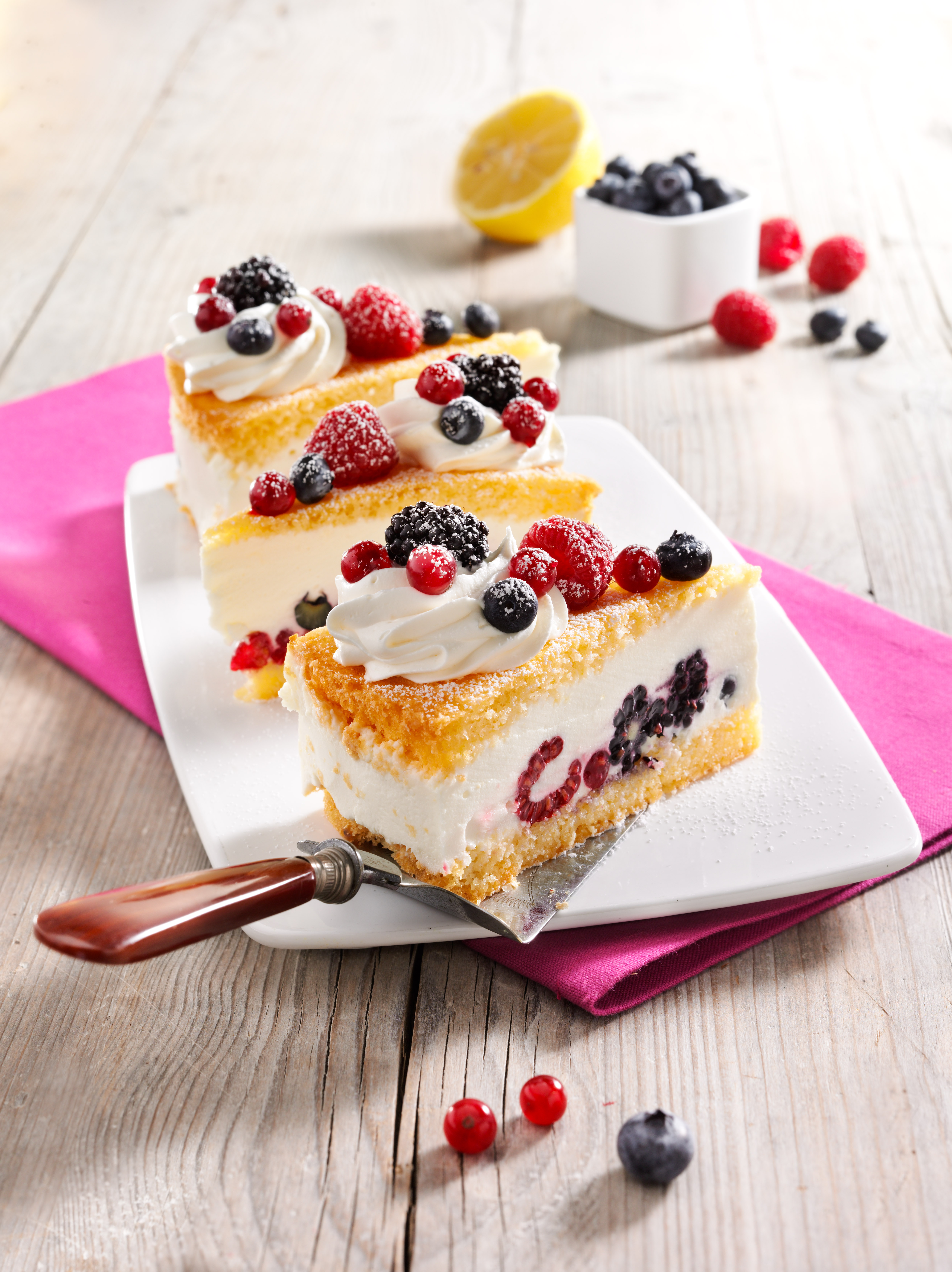 Joghurttorte Mit Beeren